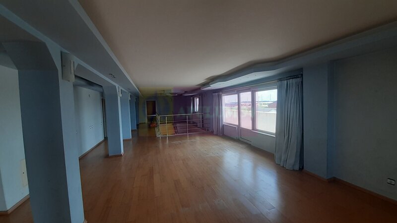 Doua Etaje in Vila in zona Voluntari de Inchiriat